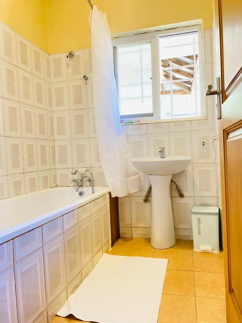 Apartament Plot 9 Coral Crescent/Yuri Gagarin Kampala